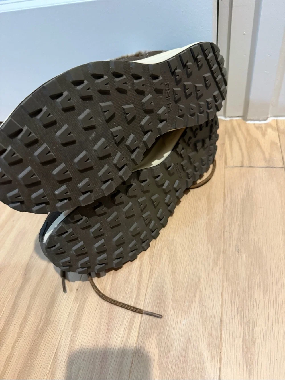 KURU womens 100%